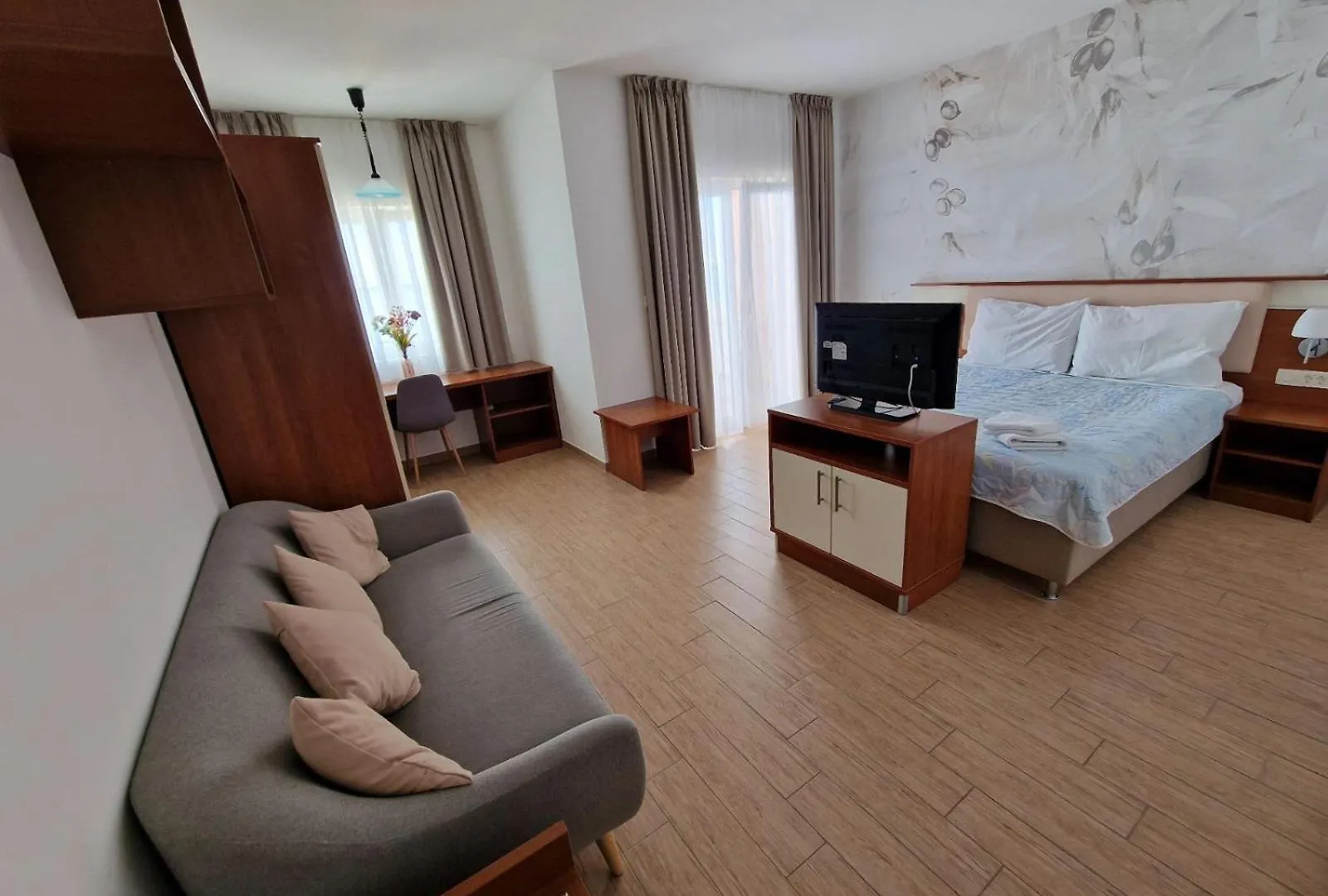 Hotel Pension Augustino Miletici